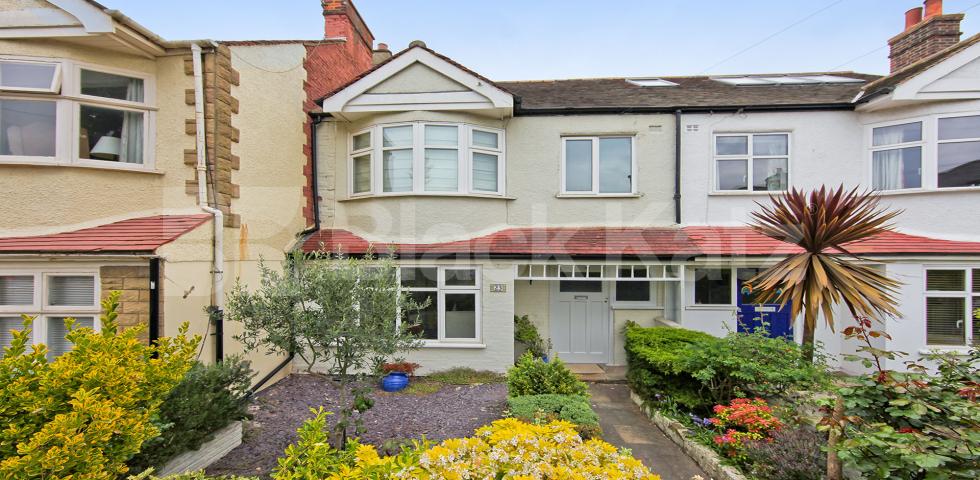 			LET , 4 Bedroom, 1 bath, 1 reception Terraced House			 Merton Road, East Putney/Wandsworth 